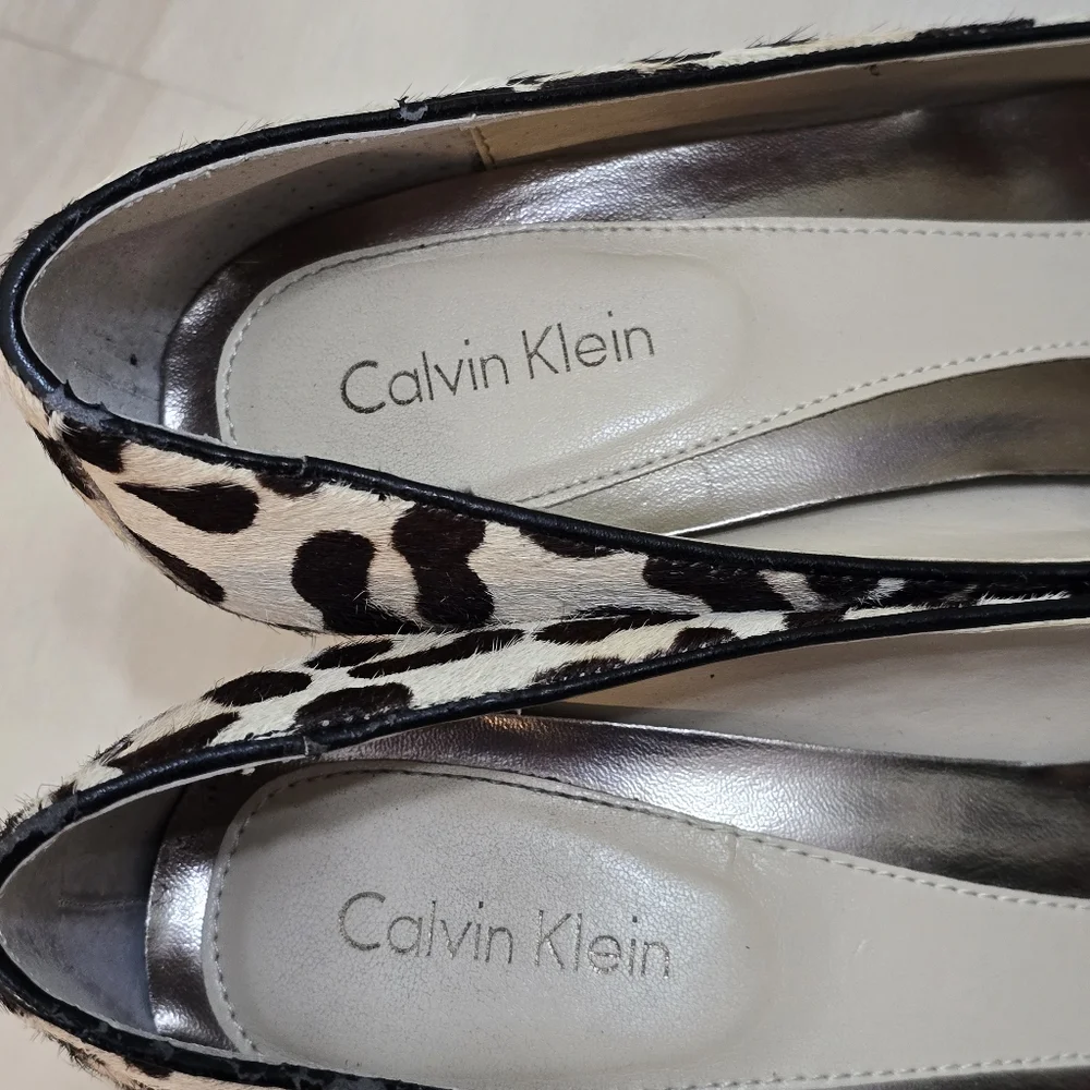 Calvin Klein dolly Women Animal leopard Print Pumps 3" Heels Pointed toe 9.5M - Picture 2 of 16